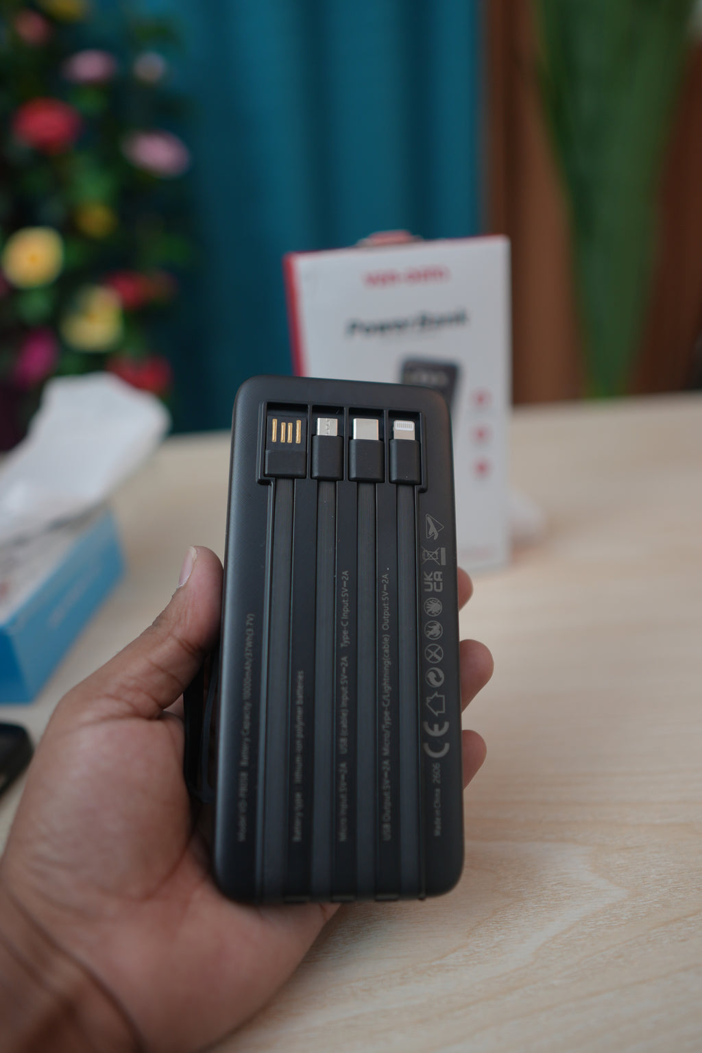 VEN-DENS 10000mAh Power Bank with Built-in 3-in-1 Charging Cables – VD-PB058
