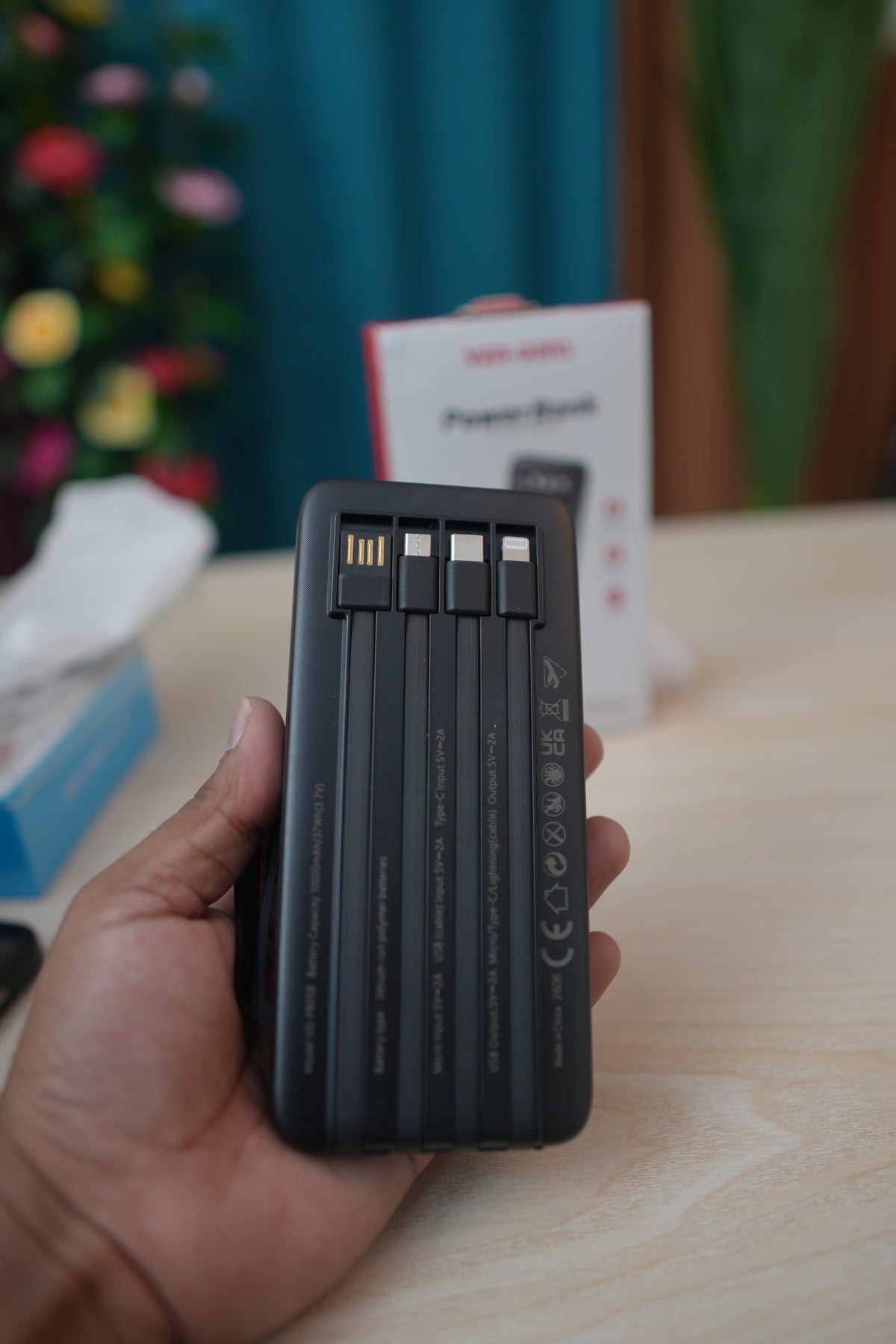 VEN-DENS 10000mAh Power Bank with Built-in 3-in-1 Charging Cables – VD-PB058